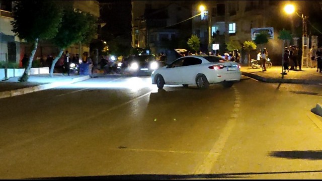 Hatayda Beşiktaşın Süper Ligde şampiyon olması üzerine taraftarlar sokaklara döküldü