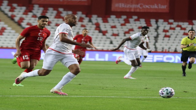 Hazırlık maçı: Türkiye: 0 - Gine: 0 (İlk yarı)