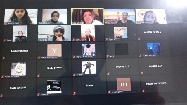 Hem dil, hem de sosyal becerilerini geliştiriyorlar