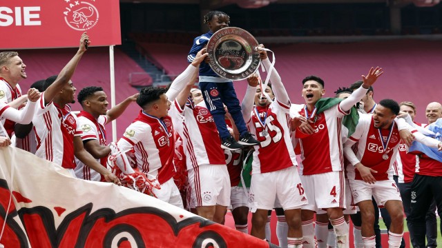 Hollandada şampiyon Ajax!