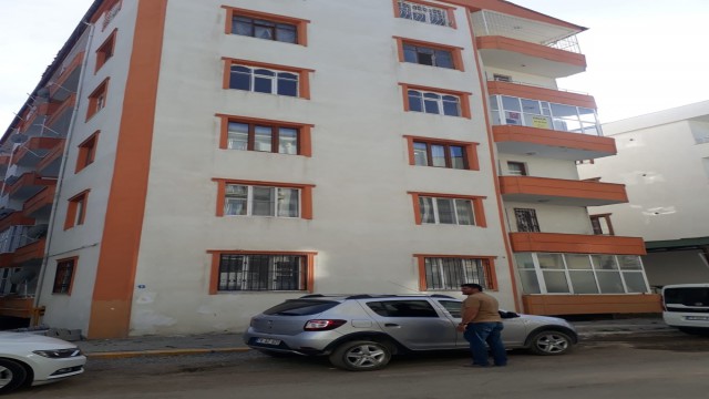 Iğdırda apartmanın bodrum katında kadın cesedi bulundu