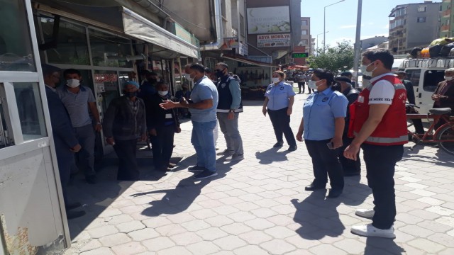 Iğdırda filyasyon ekipleri işyerlerini denetledi