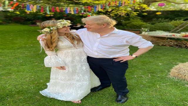 İngiltere Başbakanı Johnson, gizli törenle evlendi