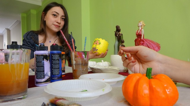 İnternetten sattığı alçı saksı ile hayatı değişti