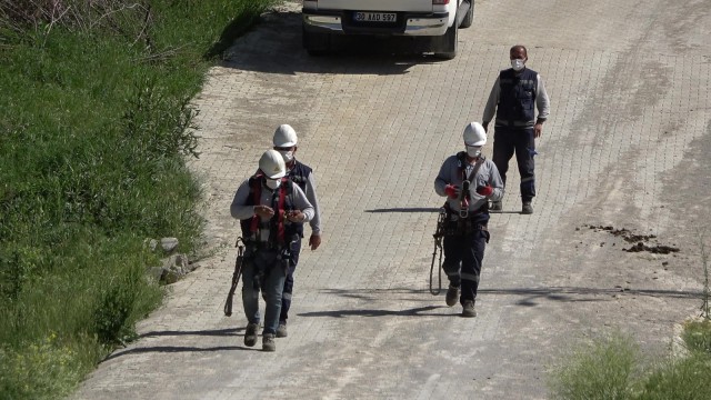 İran sınırında elektrik arızalarını gidermek için 4 kişilik ekip kuruldu