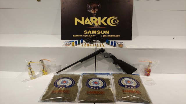 İstanbul dönüşü 1 kilo 792 gram bonzai ile yakalandı