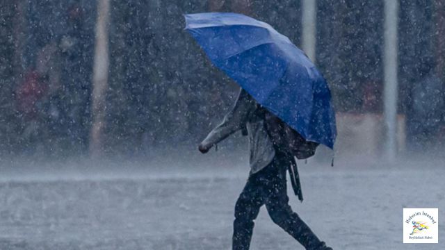 İstanbul Sabaha Yağmurla Uyandı