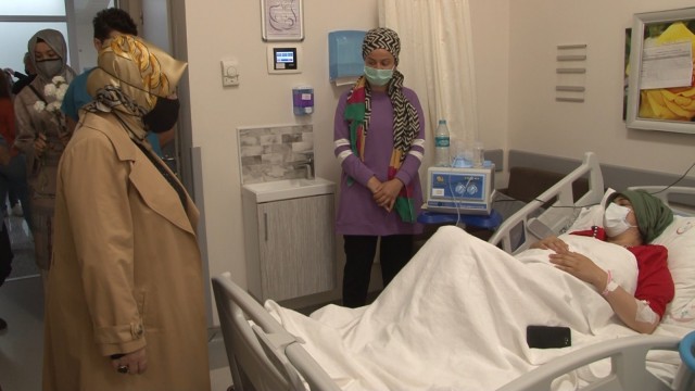 İstanbulun tek kadın Belediye Başkanı Şeyma Döğücüden yeni doğum yapan annelere jest