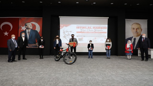 “İstiklal Marşını En Güzel Okuma Yarışması”nda ödüller dağıtıldı
