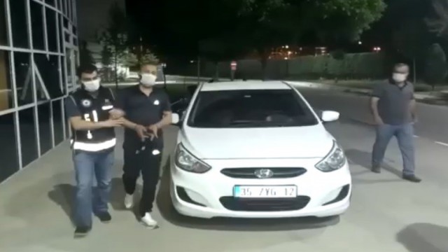 İzmirde adliyeden firar eden zanlı saklandığı evde bulundu