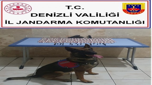 Jandarma yüzlerce uyuşturucu madde yakaladı