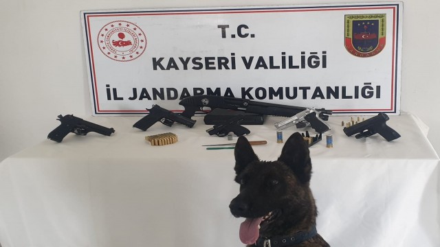 Jandarmadan silah kaçakçılığı operasyonu: 9 gözaltı
