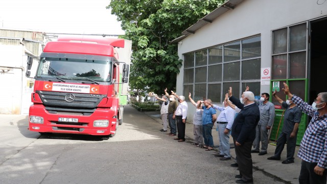 Kahramanmaraştan Suriyeye 5 tır insani yardım