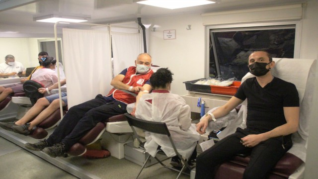 Kan vermeye gelen Tuncay Şanlı herkesi kan bağışına davet etti