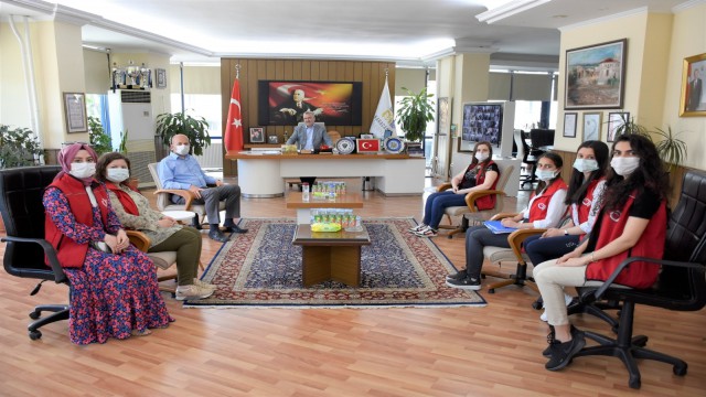 Karacabeyde ihtiyaç sahiplerine şartsız destek