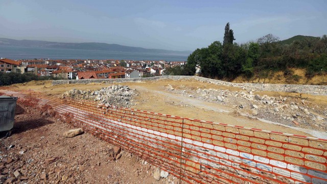 Karamürsele 11 bin metrekarelik millet bahçesi