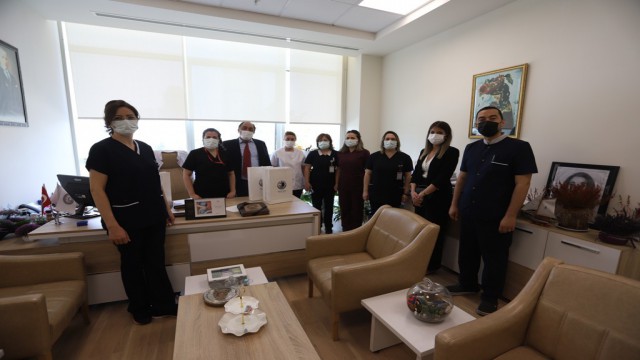 Kartal Belediyesinden hemşirelere moral ziyareti