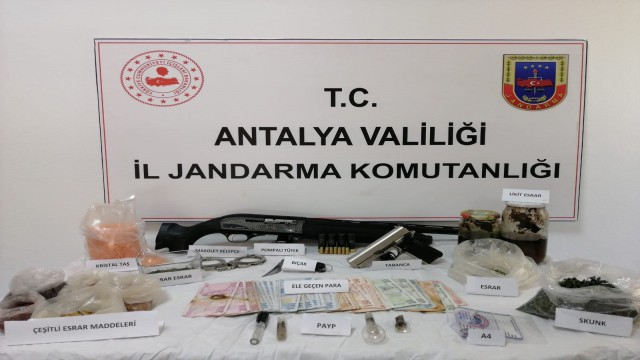 Kaşta uyuşturucu operasyonu