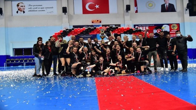 Kastamonu Belediyespor, şampiyonluk kupasını aldı