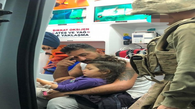 Kaybolan 4 yaşındaki Rozayı jandarma ve AFAD buldu