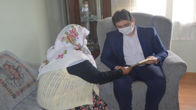 Kaymakam Çiğdem, Anneler Gününde şehit annelerini unutmadı