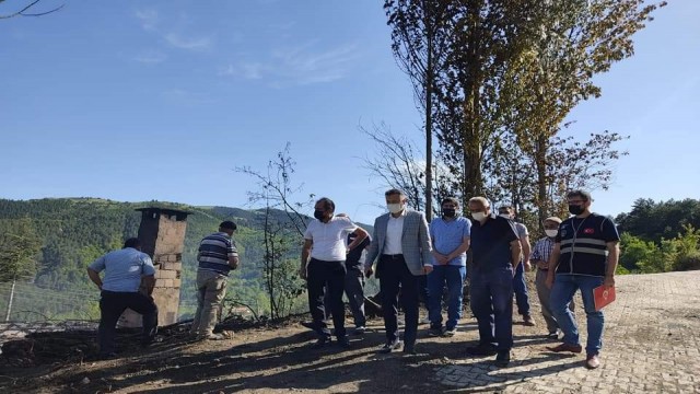 Kaymakam Eligülden evi yanan aileye ziyaret