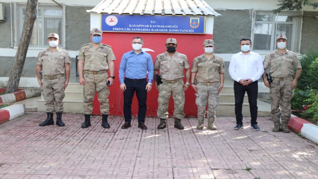 Kaymakam Koçtan, şehit ve gazi ailelerine bayram ziyareti