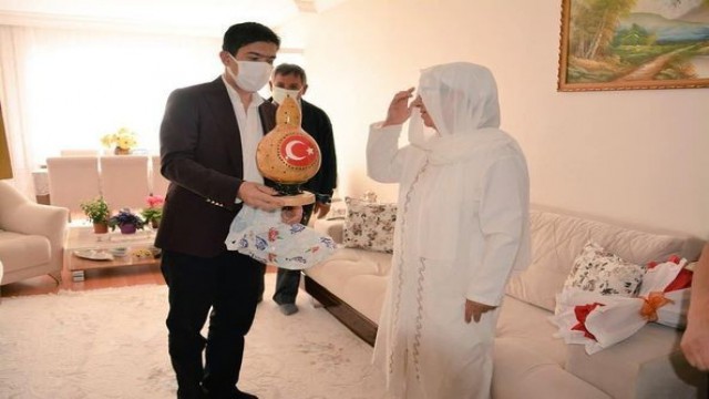 Kaymakam Öztürkten şehit annelerine anlamlı ziyaret