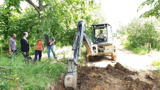 Kaynaşlıda su hattı çalışmaları devam ediyor