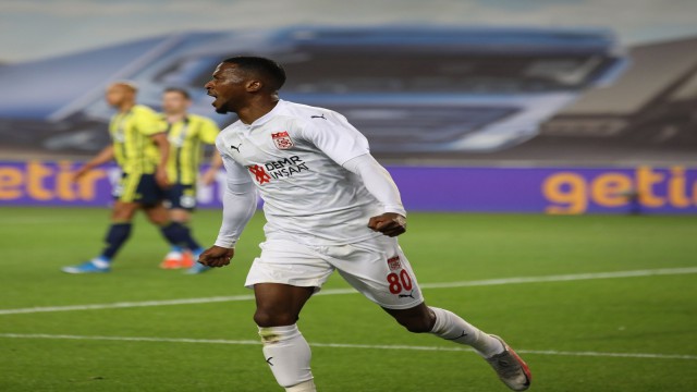 Kayode gol sayısını 5e çıkarttı