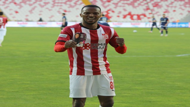 Kayode ligdeki 6. golünü attı