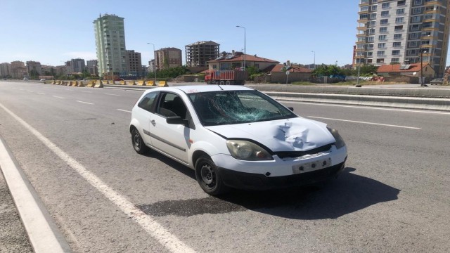 Kayseride otomobilin çarptığı genç kız hayatını kaybetti
