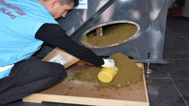 Keçiörende organik atıktan hediye gübreye dönüşüm