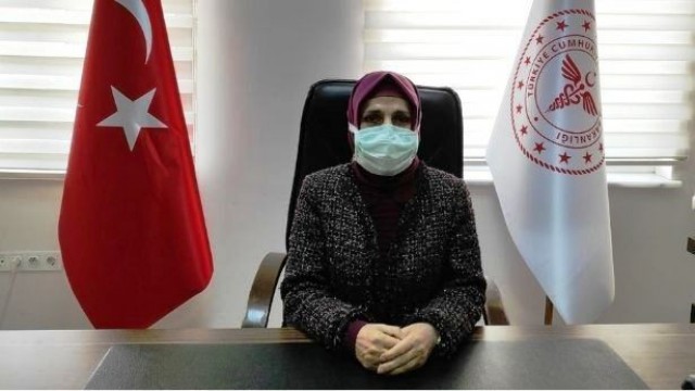 Kenelere karşı açık renkli elbiseler tercih edin