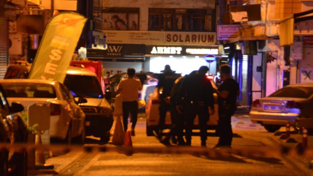 Kâğıthanede silahlı kavga: 2si ağır 3 yaralı