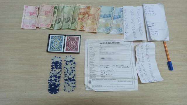 Kıraathaneye dönüştürülen metruk binaya kumar baskını