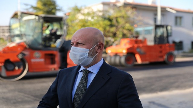 Kocasinanda hizmetlerle cazibe merkezi haline gelen Barsama da yol çalışması