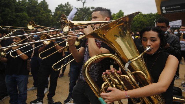 Kolombiyada vergi reformu protestolarında can kaybı 24e ulaştı