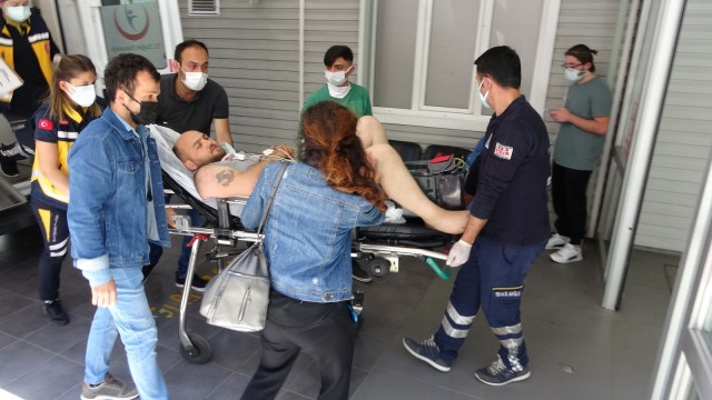 Konserveden zehirlenen adam hastaneye kaldırıldı