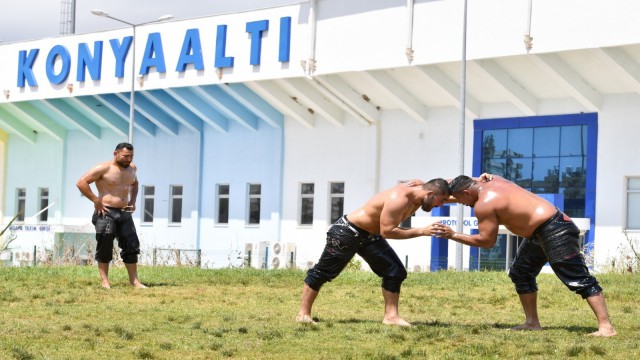 Konyaaltı Belediyesi, Kumluca güreşlerine hazır
