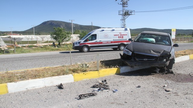 Konyada iki ayrı trafik kazası: 3 yaralı