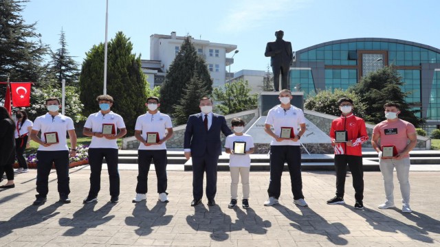 Körfezde 19 Mayıs coşkusu