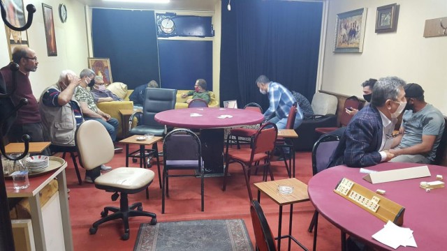 Kumar oynayan 144 kişiye 644 bin lira ceza yazıldı