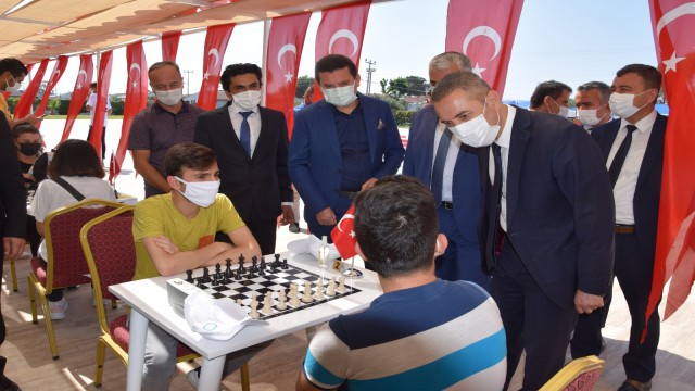 Kumlucada satranç turnuvası başladı