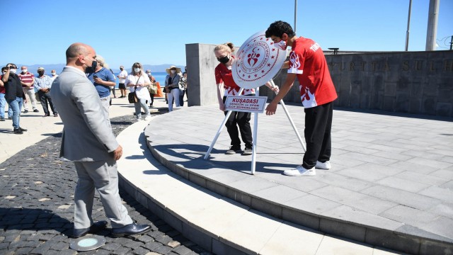 Kuşadasında 19 Mayıs Coşkuyla Kutlandı
