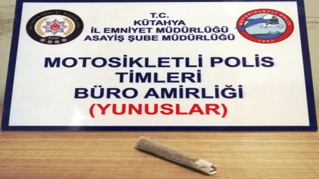 Kütahyada durdurulan iki araçta uyuşturucu ele geçirildi