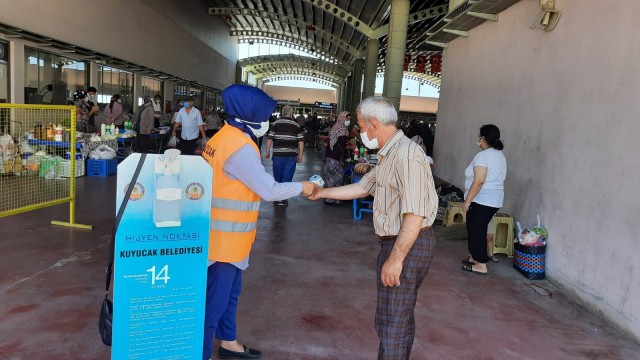 Kuyucak Belediyesi Korona virüs ile mücadele çalışmalarını sürdürüyor