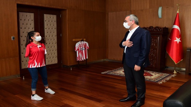 Madalya avcıları engel tanımadı