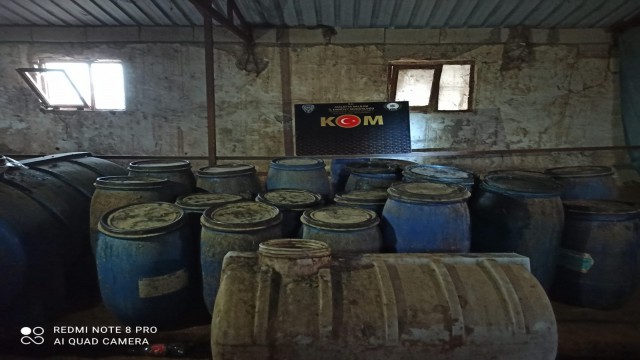 Malatyada 3 bin 688 litre boğma rakı ele geçirildi