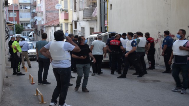 Malatyada müzakere yapan ekiplerin üzerine ateş açtı